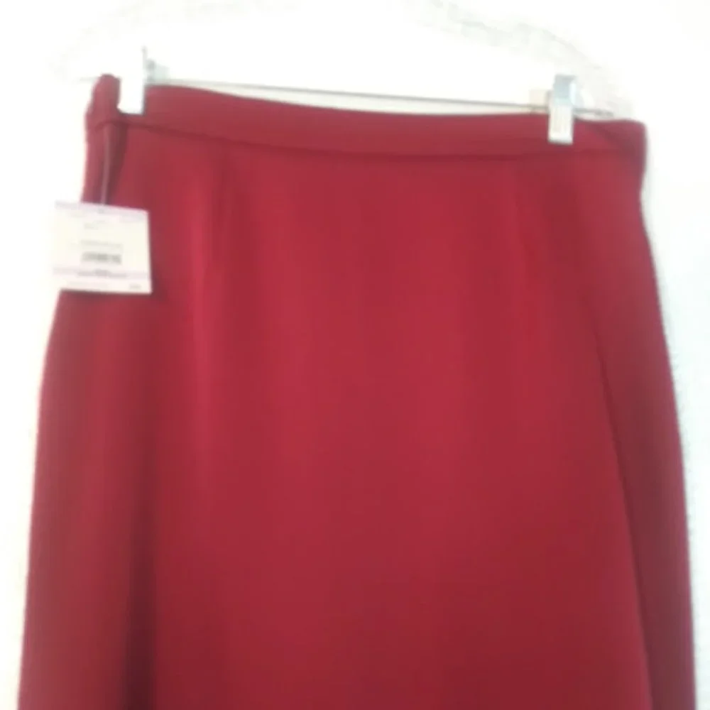 Anne klein women's size 6 dark red ruffle side slit skirt